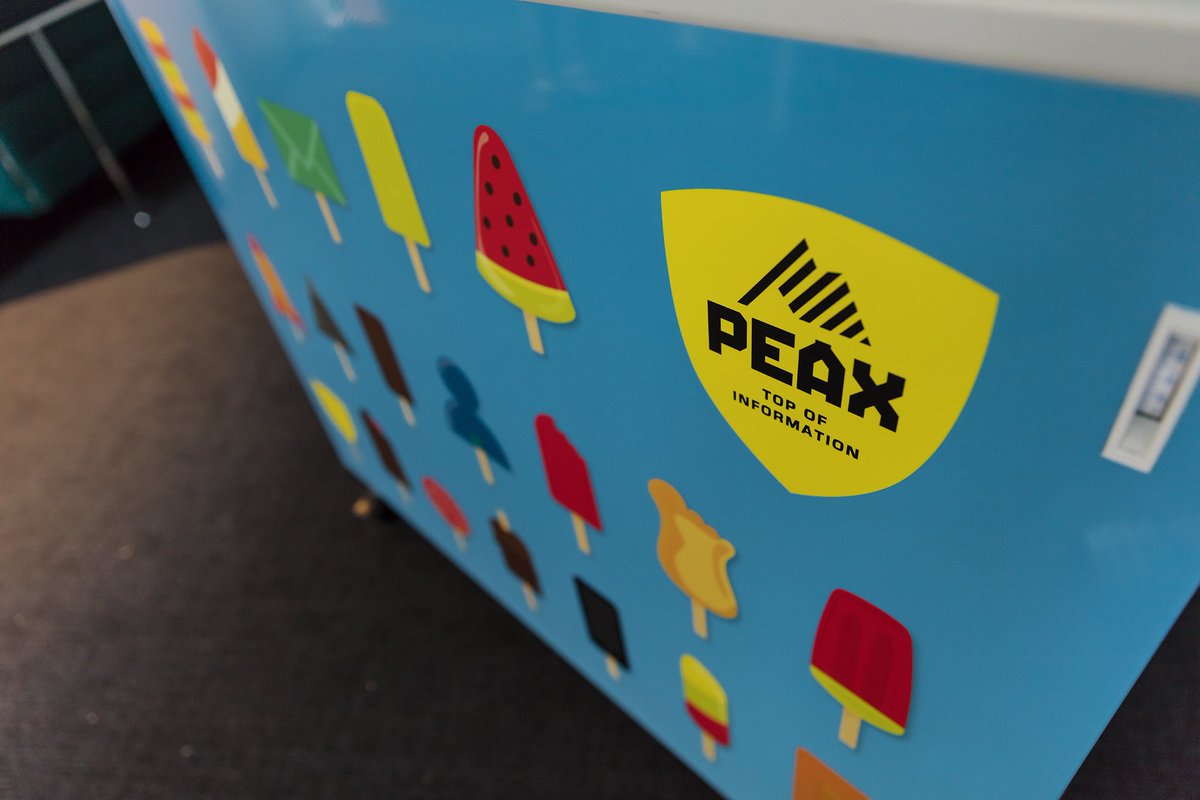 Unsere geniale #PEAX #Eistruhe kommt gerade richtig! #Abkühlung gefällig! 🍦🍦🍦Erkennt ihr die #PEAX #Glaces? https://t.co/julGaqP1E7