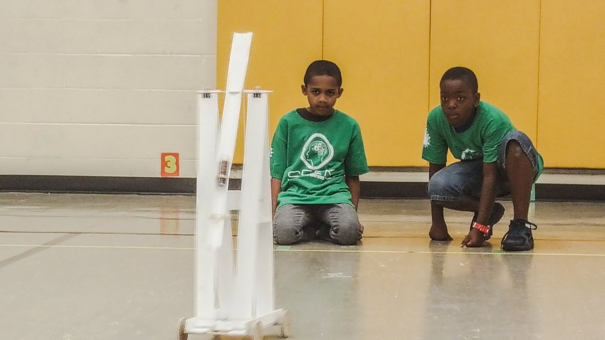 RayWeikal_KSD's tweet photo. Our @kcpublicschools @SEEKNSBE #SummerAcceleration campers are demonstrating their STEM skills today! @kcur @ellemoxley is covering it! https://t.co/RM0Mv8W8vX