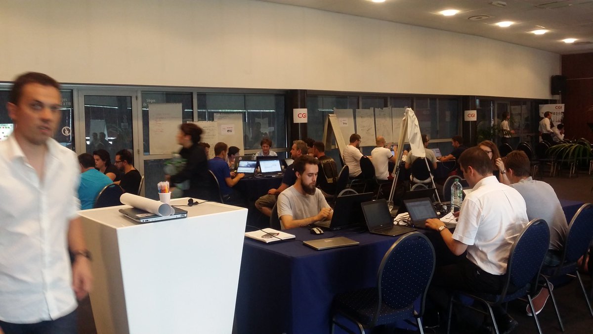 Naissance_Graph's tweet photo. #HackathonCGI2017 dernière ligne droite https://t.co/CrKllE28XK