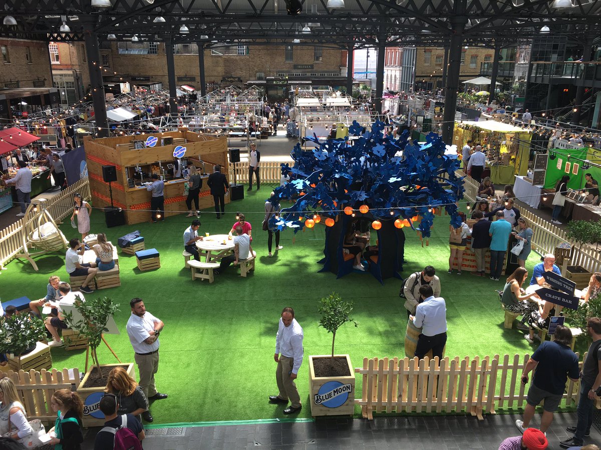 BlueMoonBeerUK's tweet photo. We're at @oldspitalfields Fri and Sat where you can sample Blue Moon when you make a wish under the #onceinaBlueMoon tree 🍊first 100 ppl https://t.co/U8xbat8fFc