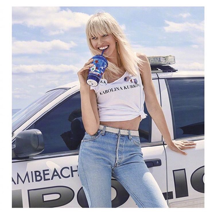 StormModels's tweet photo. #tgif 💁🏼🍭🍹🌴 @karolinakurkova for #harpersbazaarchina #kkstyle #StormLoves #StormArtists https://t.co/YlpiHzNutf