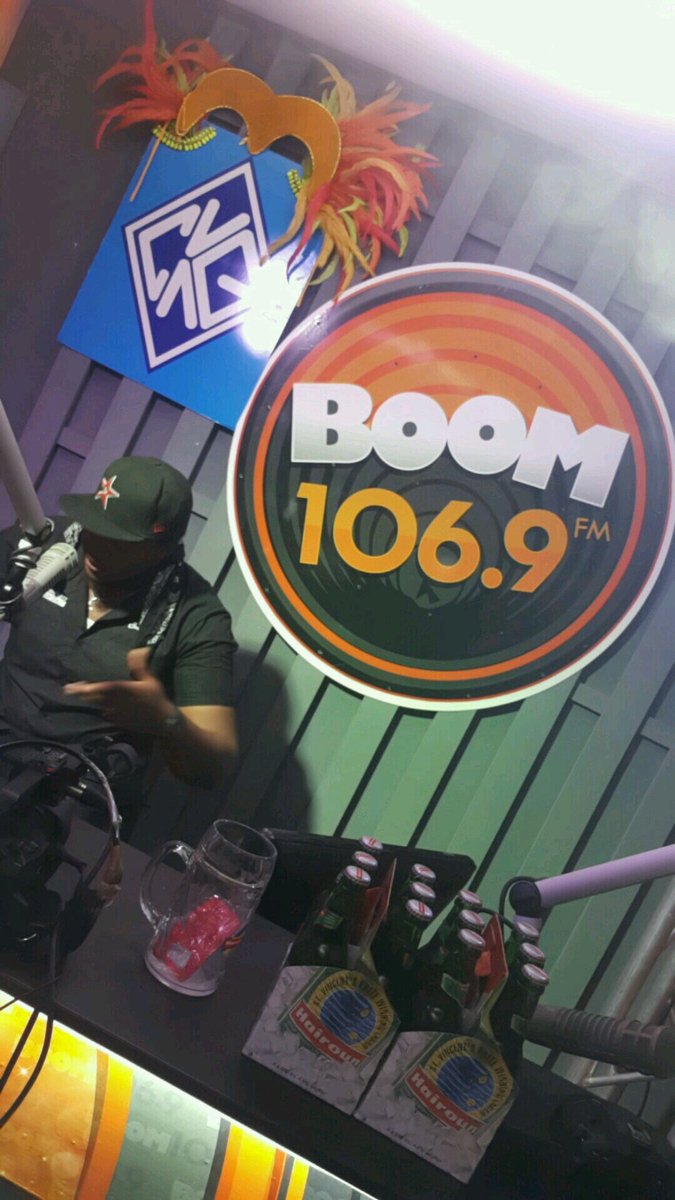 PrimeTime784's tweet photo. We had a great time yesterday with iCon and the rest of the @boomsvg1069 family on the Concert Series!! #SayBoom #PrimeTime #ChipOnDeRoad https://t.co/7HamYCBHBB