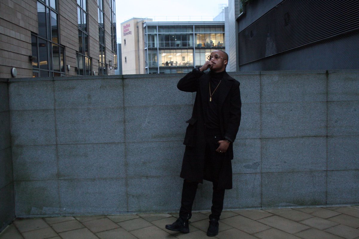 NyashaMavu's tweet image. My main @JuniorNdlovu still slaying us on the blog.. Don't sleep on him now.. Have a look (link in bio) #fashionmemen #menswear #fashion