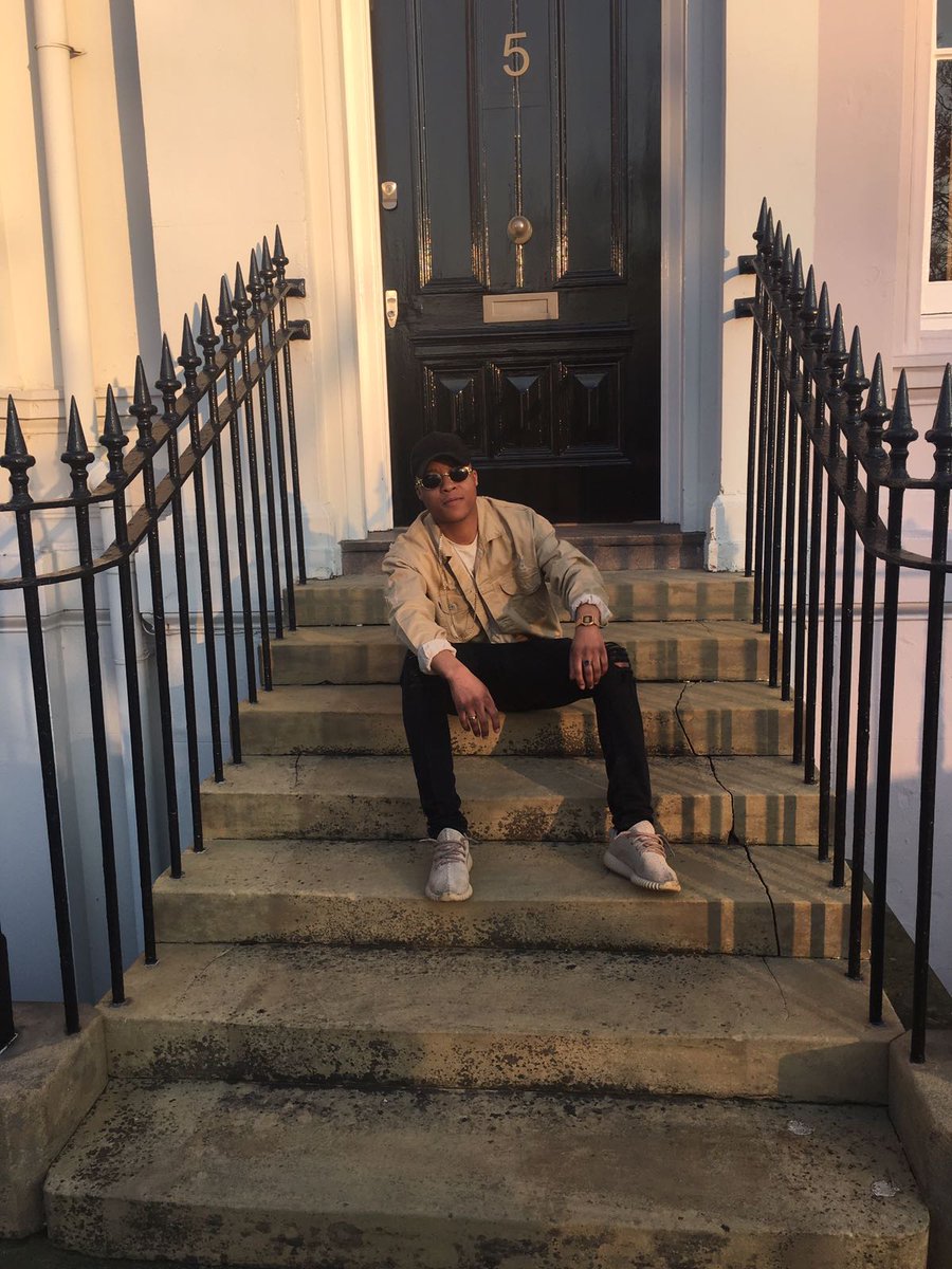 NyashaMavu's tweet image. My main @JuniorNdlovu still slaying us on the blog.. Don't sleep on him now.. Have a look (link in bio) #fashionmemen #menswear #fashion