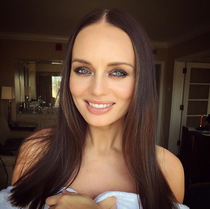 Laura Haddock Fans on Twitter: "@laurajhaddock getting ready for the