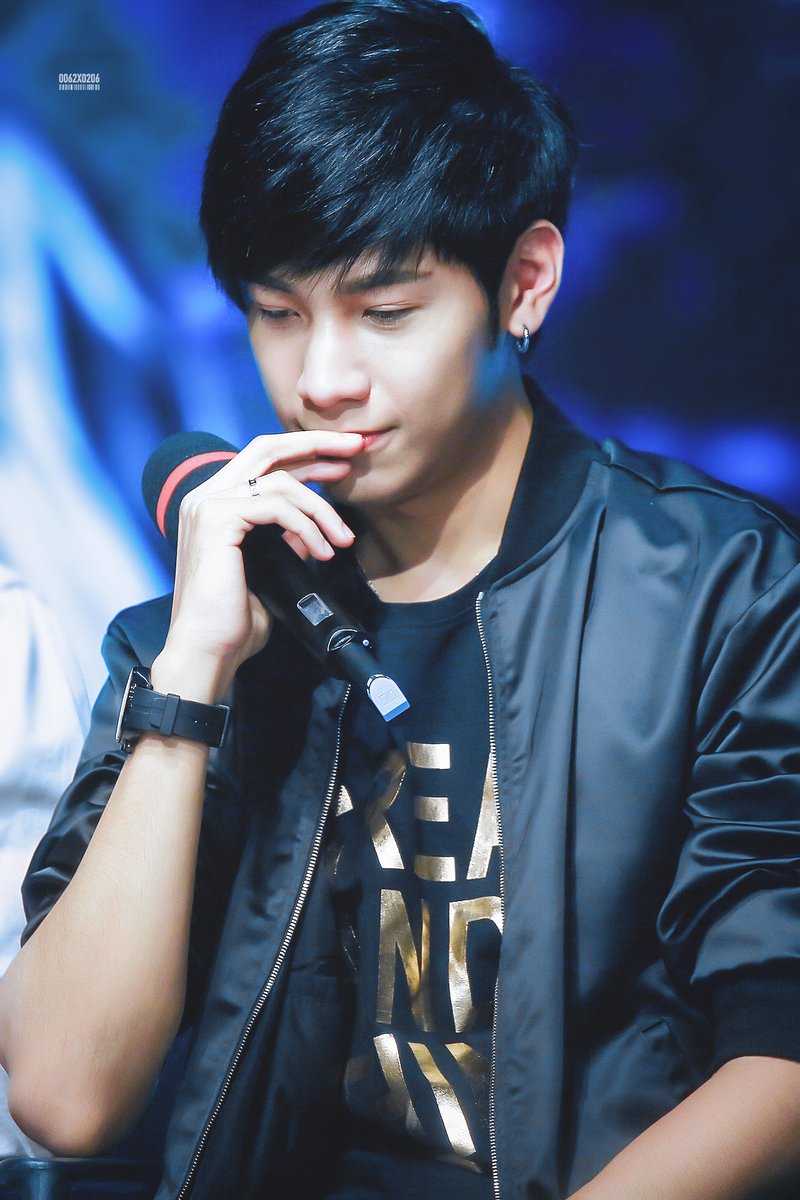 _0062x0206_'s tweet photo. 170618 HangZhouFM HQ 4P

🌟stars in your eyes🌟

#SingtoPrachaya 
@stjinx_maya https://t.co/ClyufAgYJM