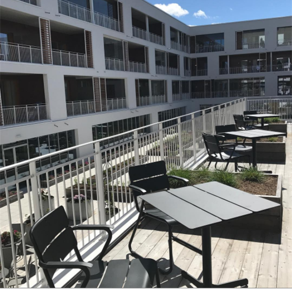 Oasiq's tweet photo. Corail and Ceru on all balconies of the Q42 Hotel in Kristiansand @oasiq  #corail #balcony #contract #hotel #norway https://t.co/lrOH9Aniez https://t.co/vKMrfwr74j