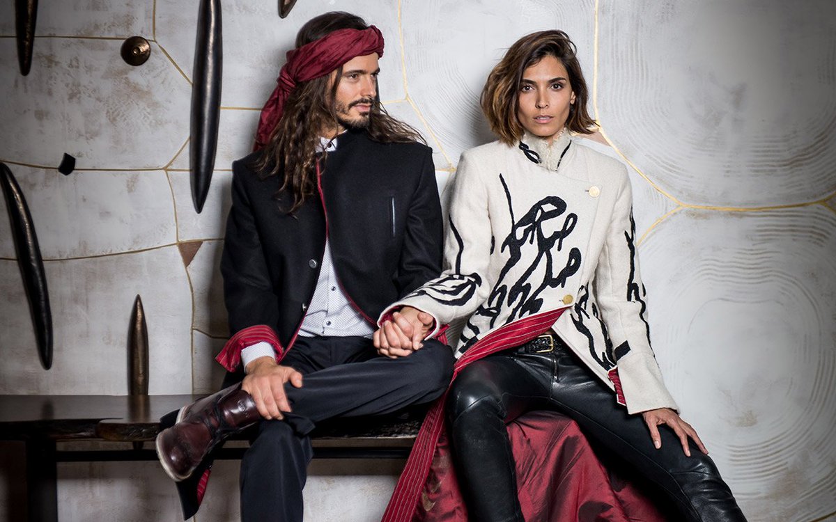 vogue_italia's tweet photo. Quando la moda è etica. Complimenti a #ZolaykhaSherzad x @zarifDesign #Afghanistan #alwaysupportalent #voguetalents https://t.co/098QtWVCW0 https://t.co/dz1FzW34QL