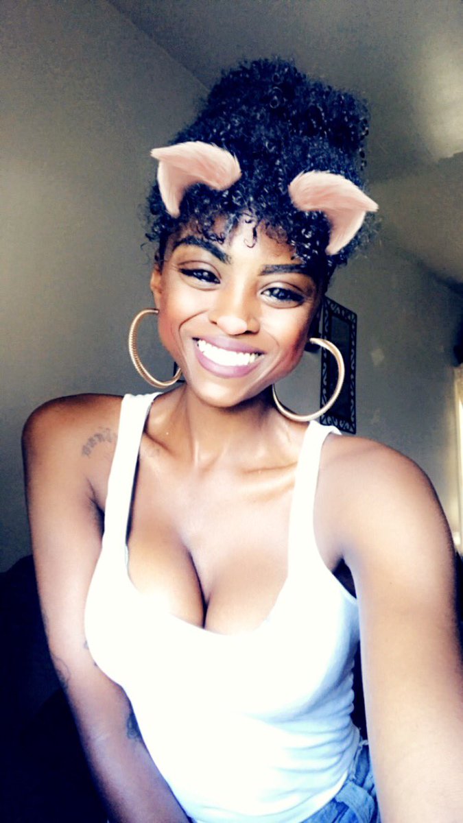 godivagod_'s tweet photo. #finewomenfriday #snapchatedition ✨✨✨ https://t.co/1aNEaLtJTh