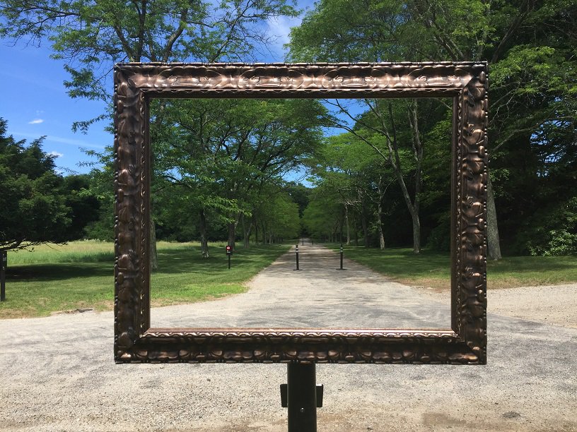 HistoricNE's tweet photo. New at the Eustis Estate: Frame yourself in front of the house or the landscape, then share your photos with hashtag #houseframe! #miltonma https://t.co/h28GD8Nkz5