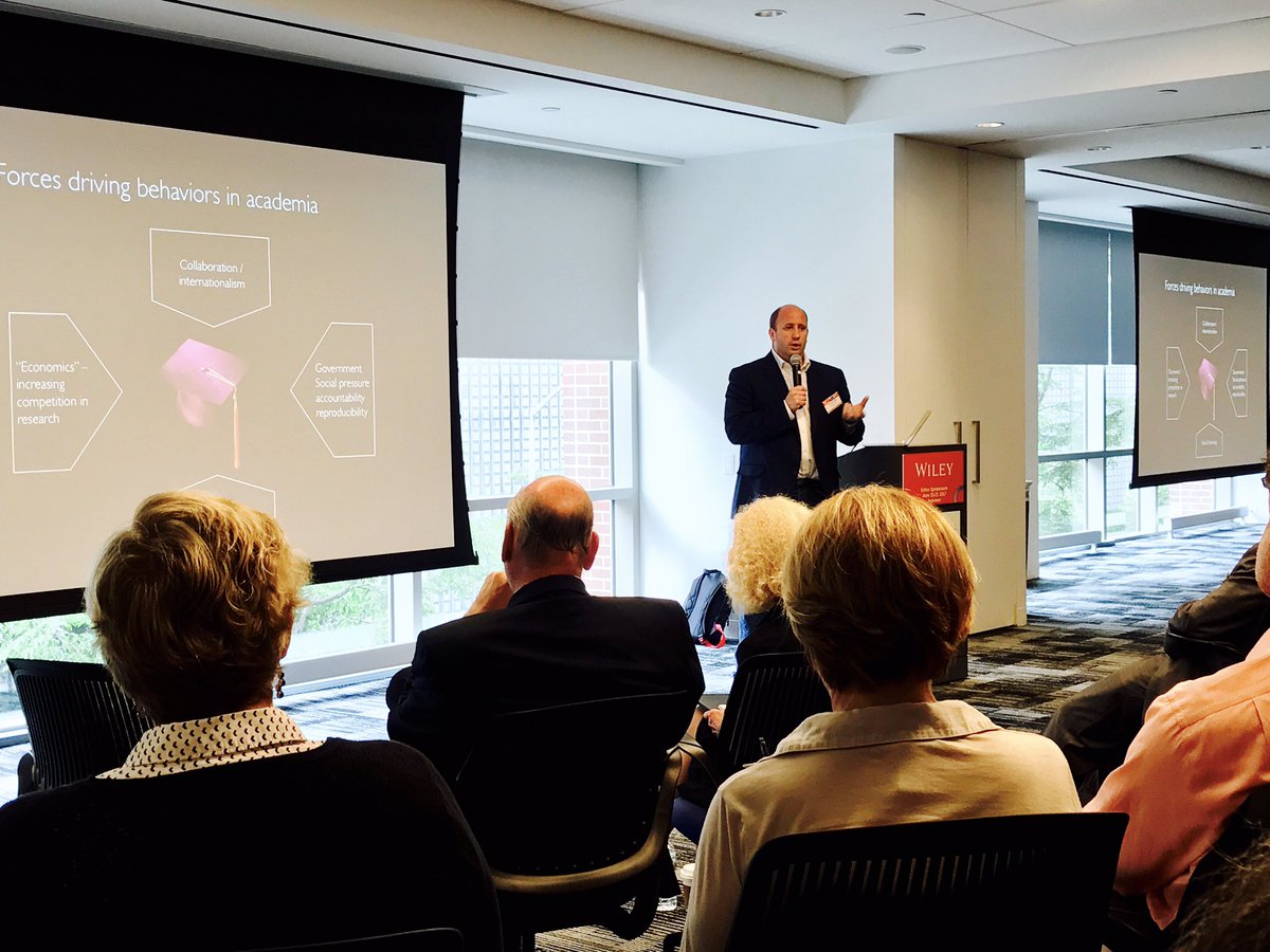 amy_beisel's tweet image. In UK collaborations correlate to train routes. Researchers want to meet &amp;amp; share equipment -- @danielintheory @digitalsci #WES0617