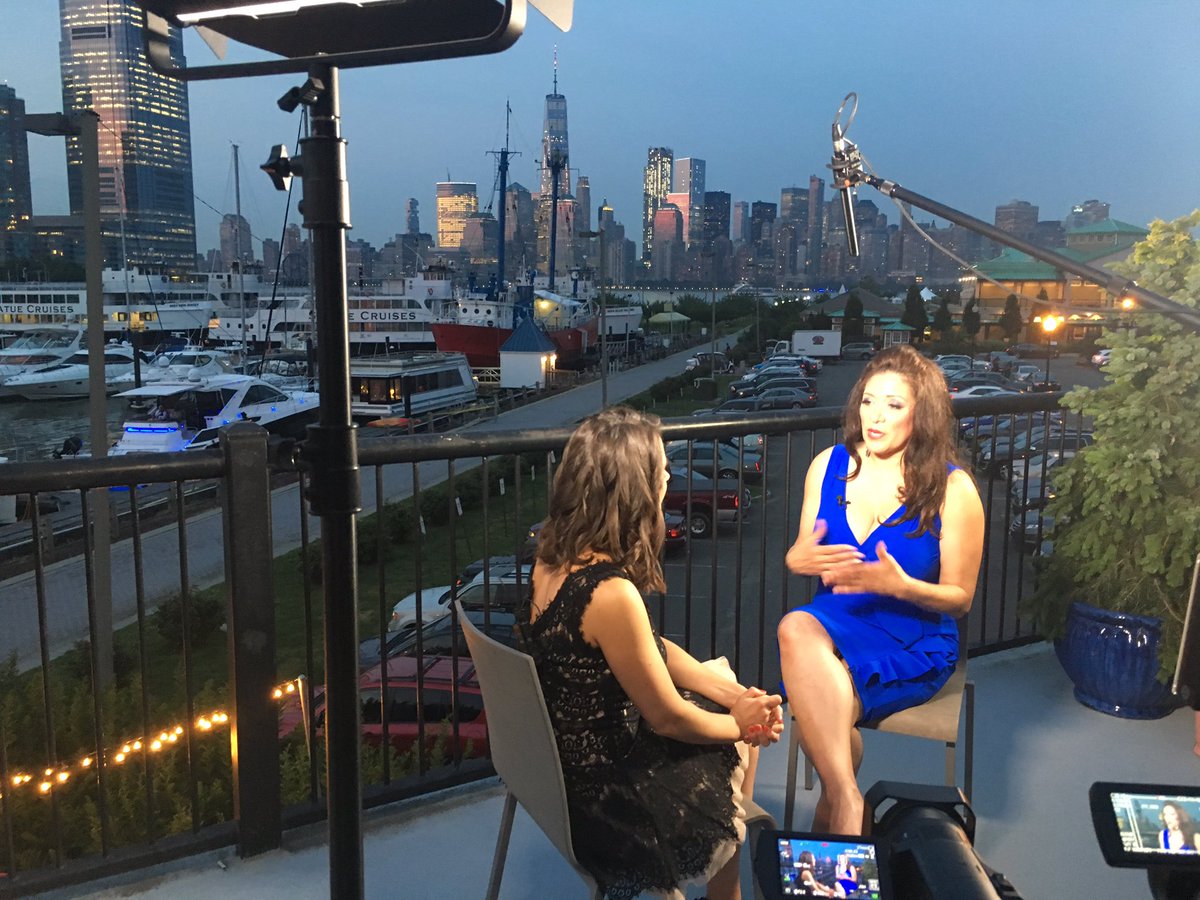 Lauren_Brusa's tweet photo. Outstanding view producing on-location last night @HudsonMOD 5th Anniversary 🎬 #HudsonMOD #LifeWellLived #LifeLiving @JoannaGagis https://t.co/CwfNic8Dzw
