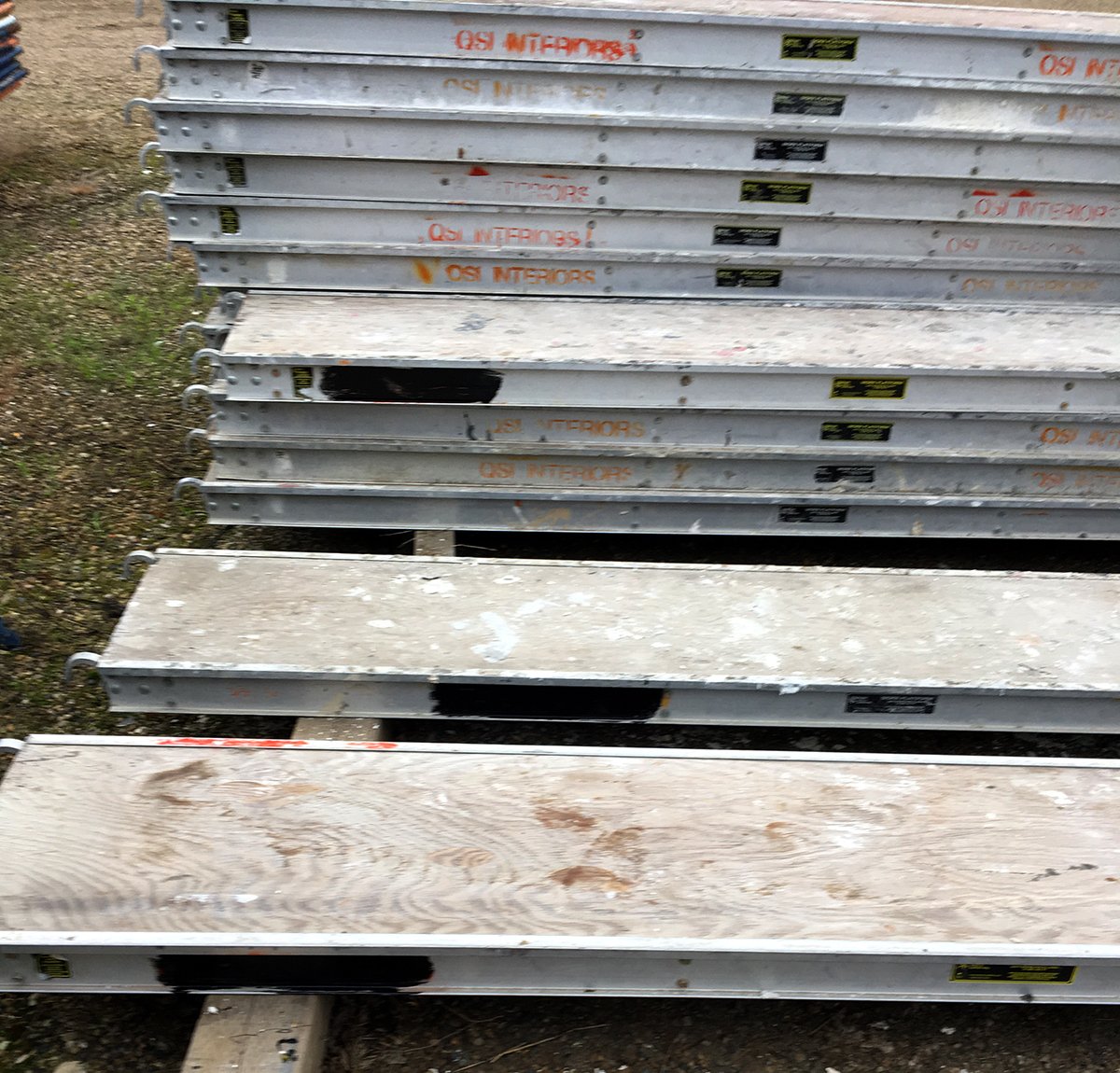 ECAbuildsYEG's tweet photo. Help! Thieves are stealing scaffolding and covering QSI with black spray paint. 4x in 6 weeks! Tips? Contact qsiedmonton@qsiinteriors.com https://t.co/9X9IatwWL1
