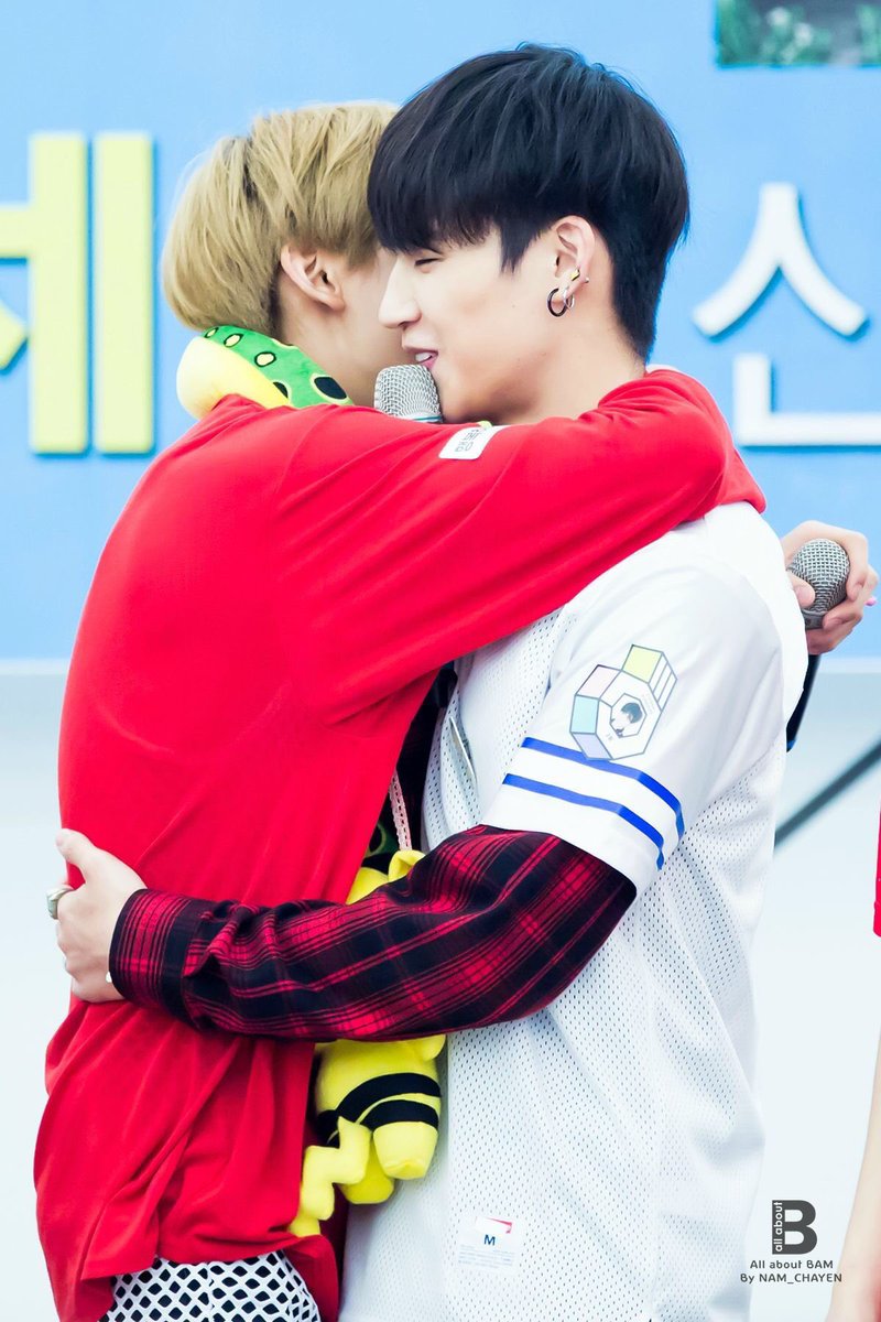 Mars_1129's tweet image. สำหรับเปิ่นแล้ว มม สะท้านสะเทือนวงการคู่ชิป มันต้องเน่ค่ะ นี่เป็น มยมบ ยังถึงกับซวนเซเมื่อเจอช็อตนี้ มันดีงาม อบอุ่น ละมุน โคตรๆ 😭 #BBam