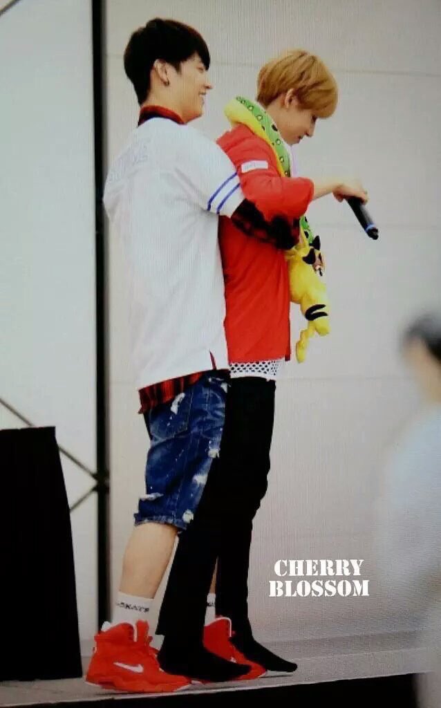 Mars_1129's tweet image. สำหรับเปิ่นแล้ว มม สะท้านสะเทือนวงการคู่ชิป มันต้องเน่ค่ะ นี่เป็น มยมบ ยังถึงกับซวนเซเมื่อเจอช็อตนี้ มันดีงาม อบอุ่น ละมุน โคตรๆ 😭 #BBam