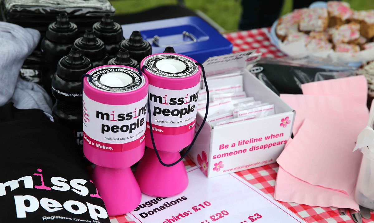 missingpeople's tweet photo. Every Friday could be #FundraisingFriday if you join our amazing Community Fundraising team! Apply now: https://t.co/O9lJy8fhpp https://t.co/w4V91F4J7e