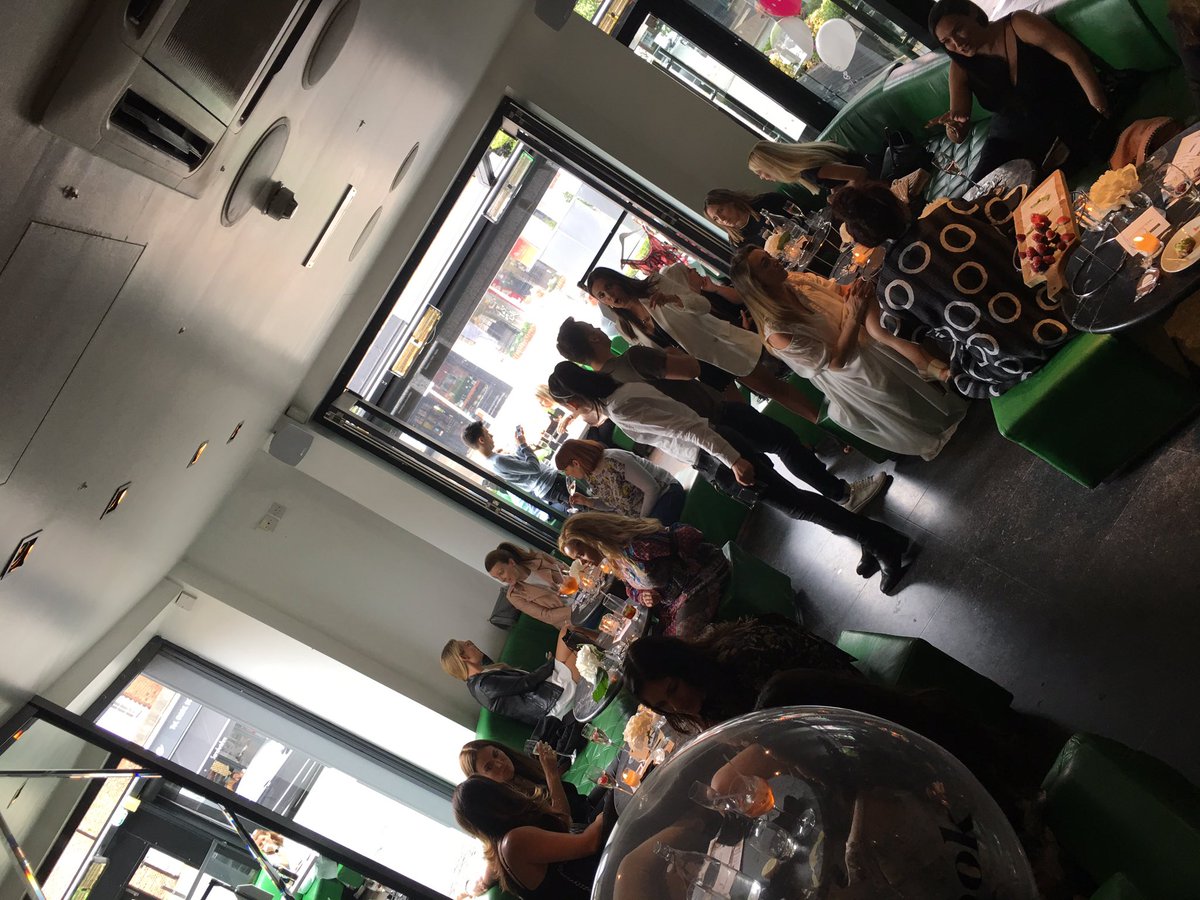 Piccolino_Hale's tweet image. ....great fashion .... best music... delicious food... happy people... just perfect