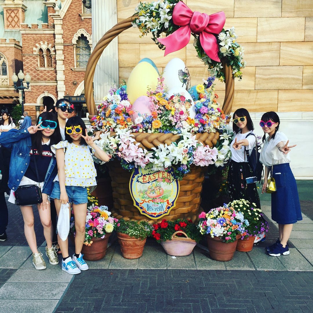 Nana 6月18日 日 珠理奈は沖縄で水着サプライズ撮影 玲奈ちゃんは先日のチームeメンバーとのディズニー写真を掲載 松井珠理奈 松井玲奈 T Co Ghnm4lb9oy Twitter
