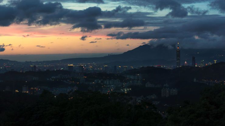 #FriYAY: @kendratombolato reveals the best spots in #Taipei to visit when the sun goes down 🌇
 #TTOT <a href="/TaiwanTourism/">TaiwanTourismBureau</a> buff.ly/2t28Owd