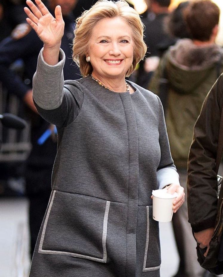 Ready4Hill2020's tweet photo. We know @HillaryClinton didn't lose because she was a bad candidate, she "lost" because the Russian gov't, media, and FBI derailed her. https://t.co/EoEXjvaQQZ