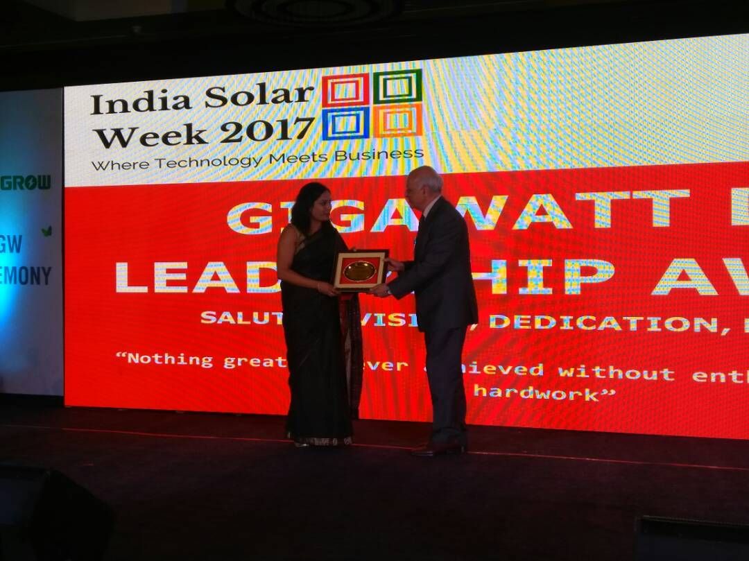 MahindraSusten's tweet photo. Ms. Monika Rathi, our Head of BD, collecting the CEO of the year award at #IndiaSolarWeek on behalf of our CEO Basant Jain! @SolarQuarter https://t.co/Btq2l6OHNY