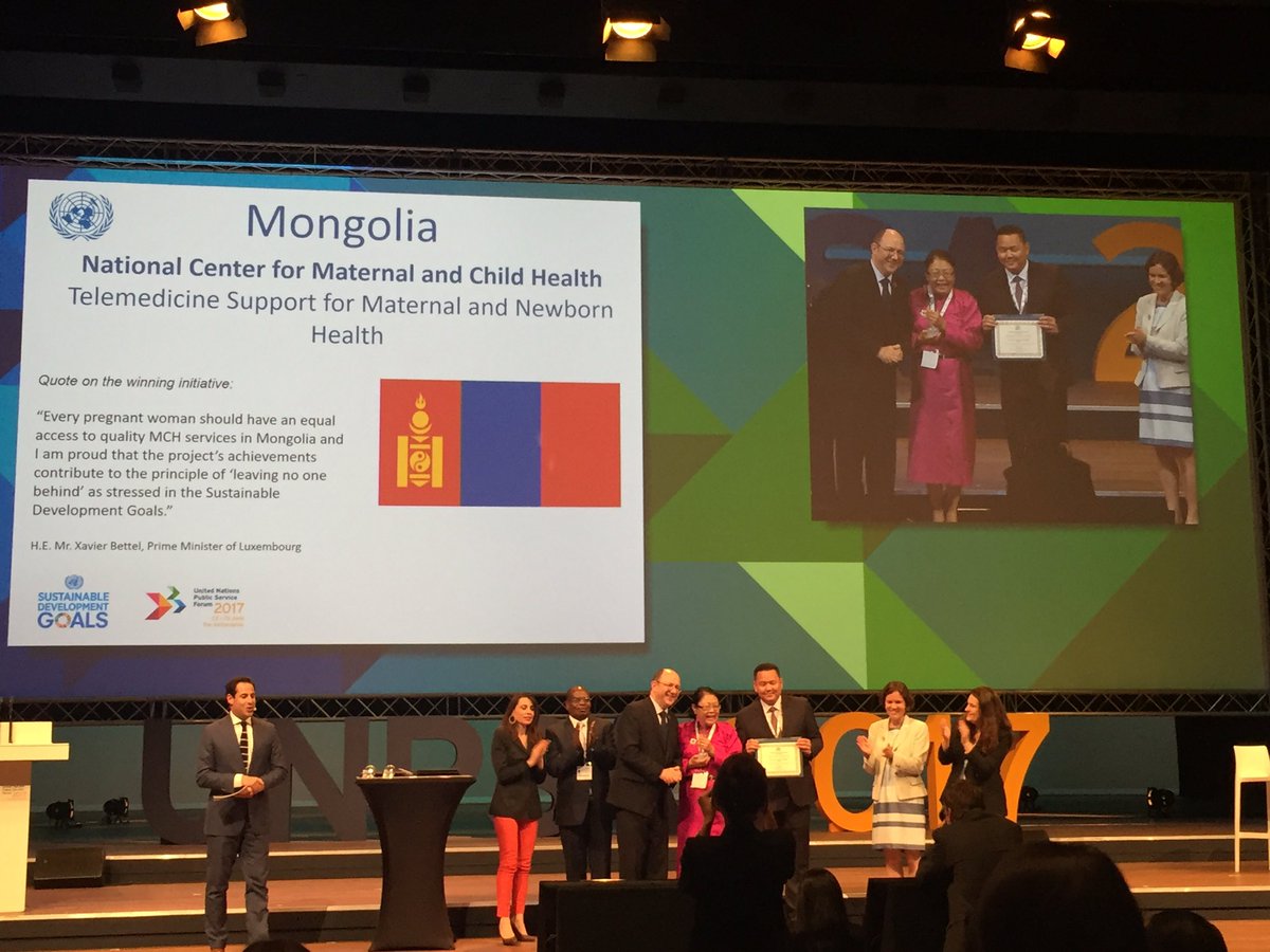 JelenaLagger's tweet photo. United Nations Public Service Forum, The Hague: UNPS Award 2017 winners
#UNPSF2017 #UNPSA2017 https://t.co/TMQjvGOrol
