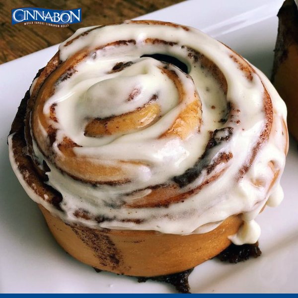 CinnabonChile's tweet photo. Hay cosas que nunca pasan de moda; como un Cinnabon clásico, por ejemplo :) https://t.co/PT02JTo9JQ