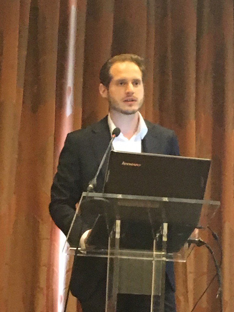 <a href="/SIZbelgium/">SIZ Belgium</a> award to Steven Thiessen for his PhD on autophagy, FGF21 an glucagon in critical illness. Congrats!