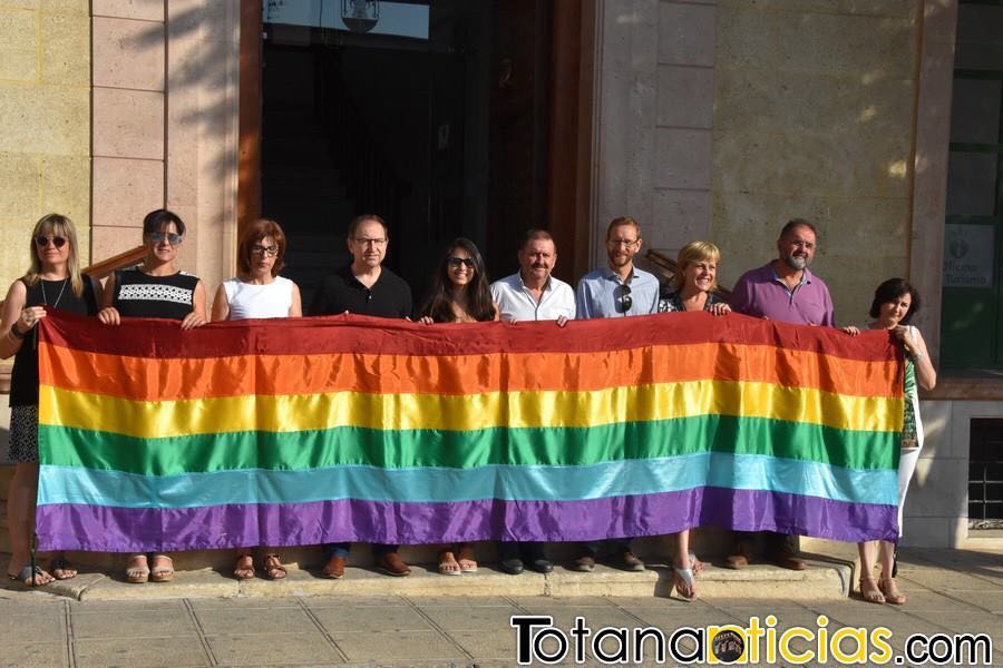 lgtbpsrm's tweet photo. Bravo por el ayuntamiento de Totana y su compromiso LGTBI https://t.co/afSERgY9In