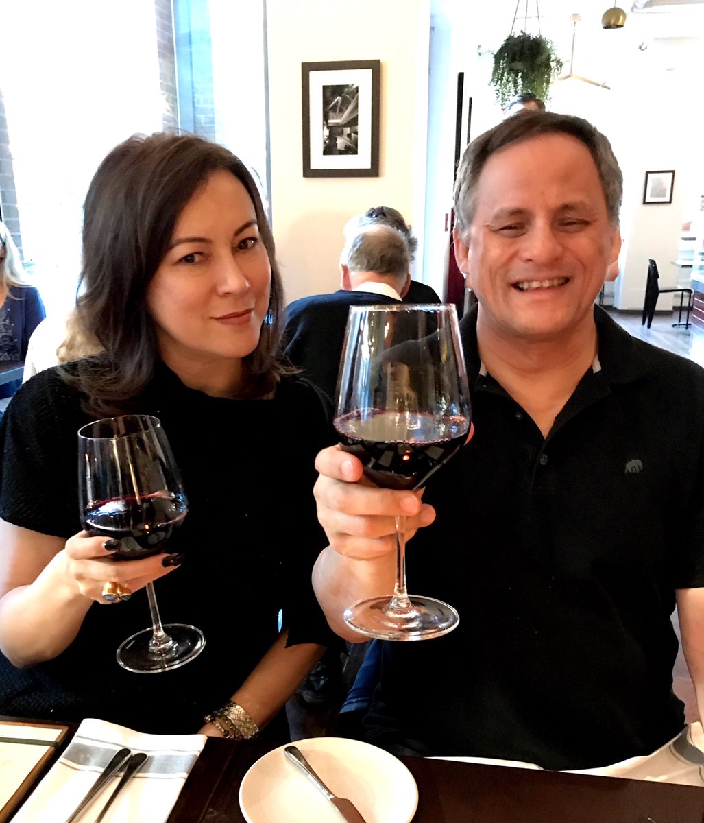 JenniferTilly's tweet photo. With my brother Steve in my hometown. (Victoria, BC) https://t.co/LFjh8m928b