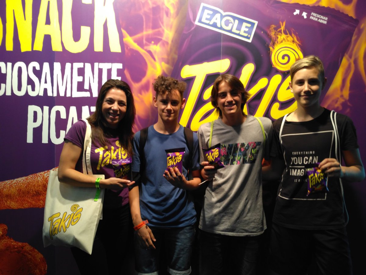 AlvaroloadH's tweet image. #TAKISCARDIA 
Ya en la gamergy con nuestros amigos de TAKIS!!