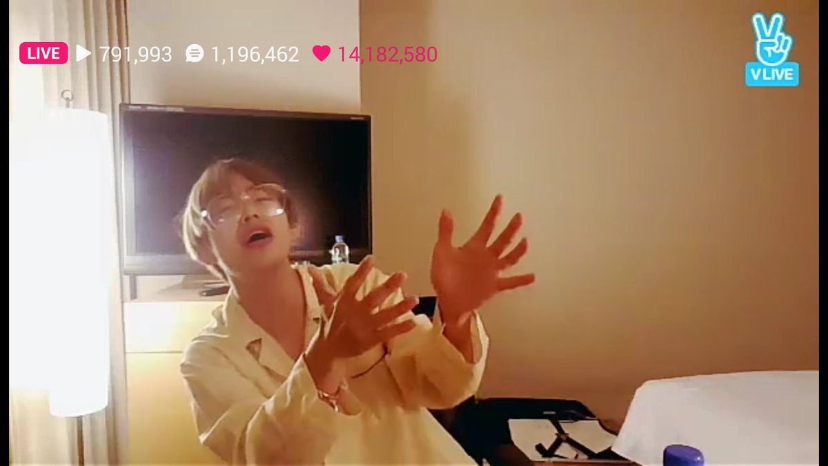 FRDVJKBTS tweet picture