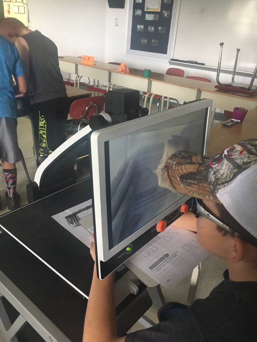 CheriIngle202's tweet image. Using tracing paper to compare shape and size @edgar_murray @Diabolical_Mr_F #MarhFun #stcr13 #SummerSchoolMath