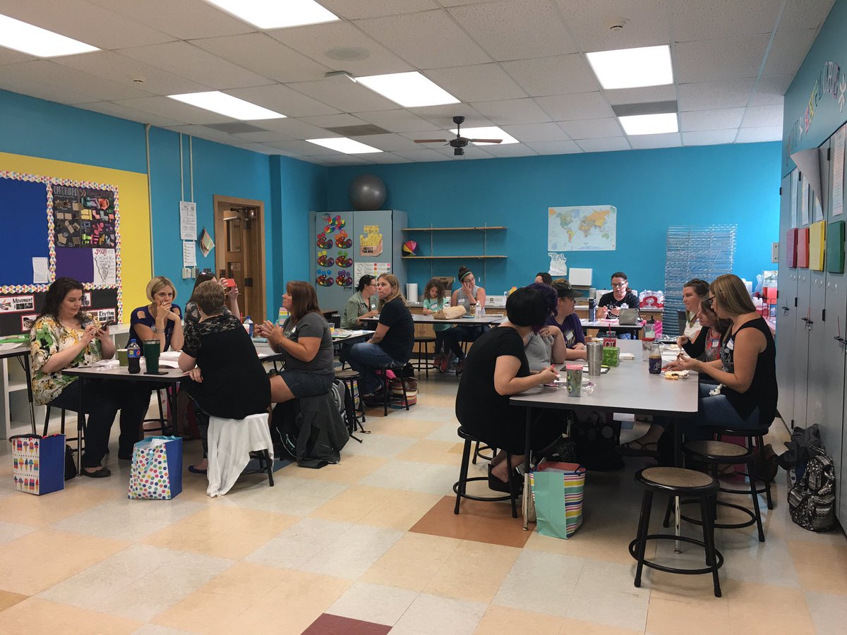 artfullydelish's tweet photo. TAB KC Summer Workshop is getting ready to kick off! So excited! @CenterSD @BooneBobcats https://t.co/D974FJ1uKq