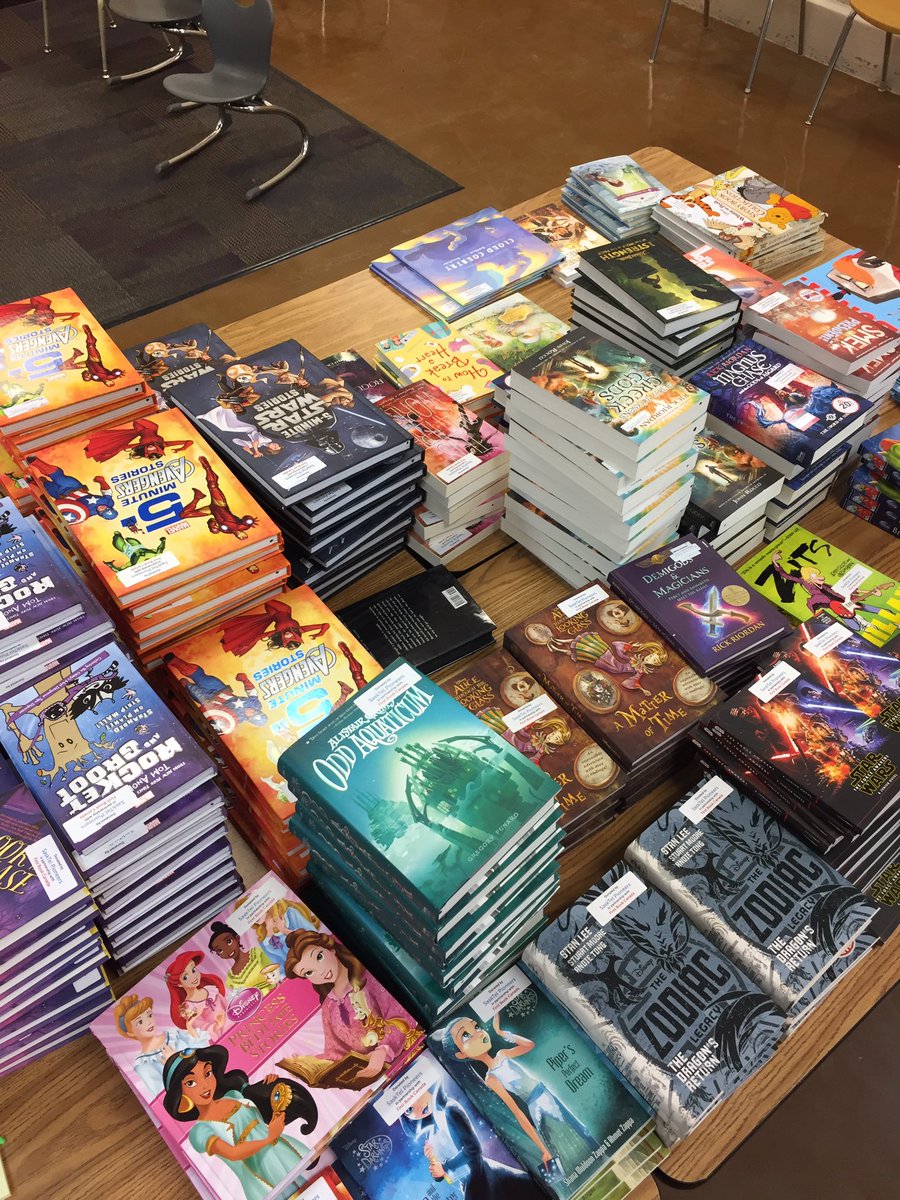 AndreaM19's tweet photo. Summer book giveaway @kitchenerschool Thanks to @sasktelpioneers and @FirstBookCanada https://t.co/1XdoAVECuo