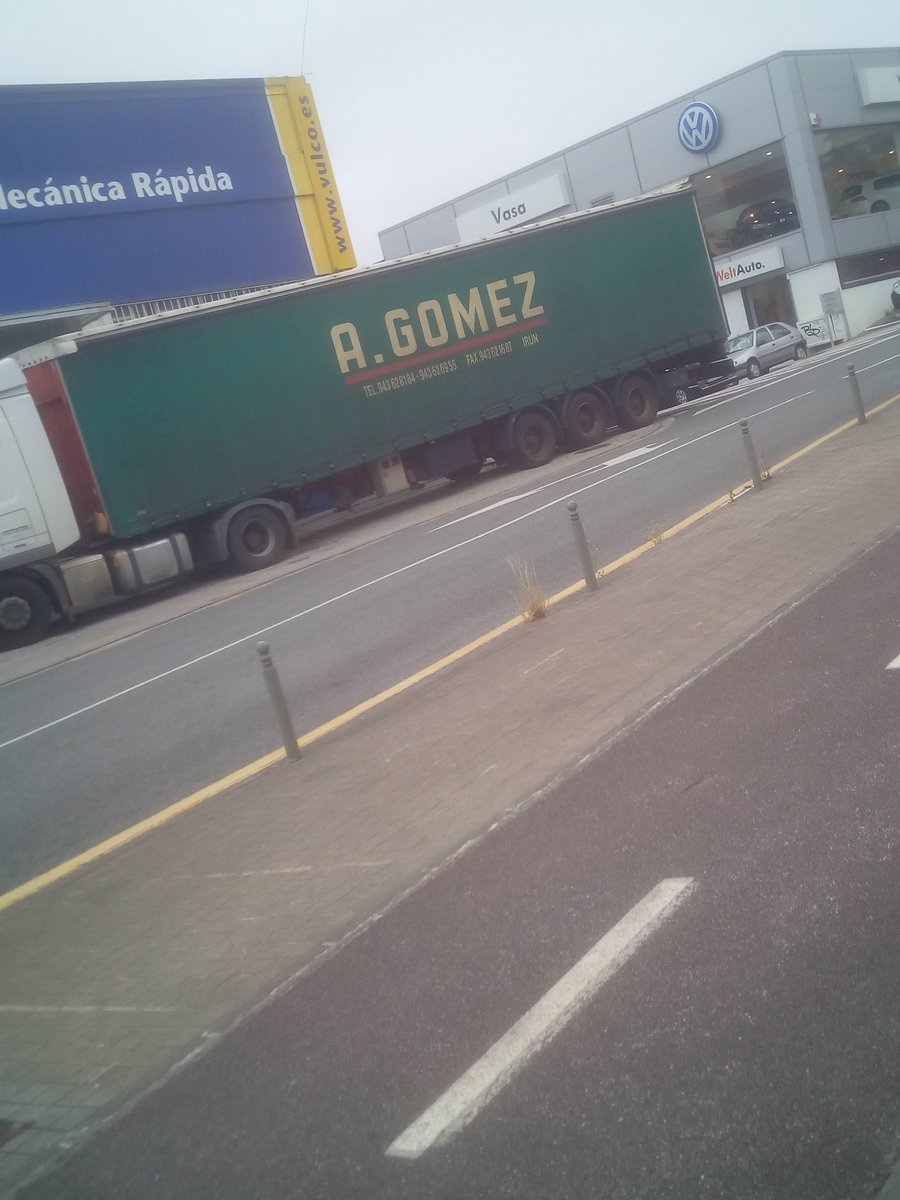 RaikermanCoC's tweet photo. @DjMaRiiO_90 el camion del papuuuuu😂😂 https://t.co/GYXTmfue6D
