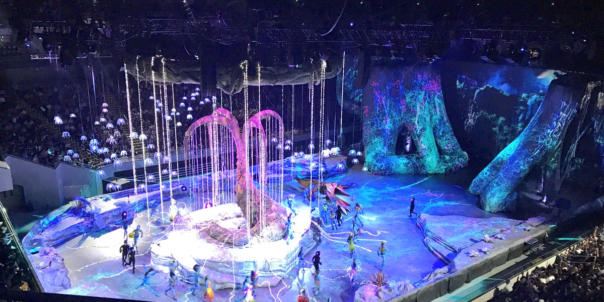 TimPavino's tweet photo. Bravooooo!!!! @Cirque #Toruk #Avatar #TorukFirstFlight #Manila 👏🏼👏🏼👏🏼 https://t.co/WFzVrhP2B3