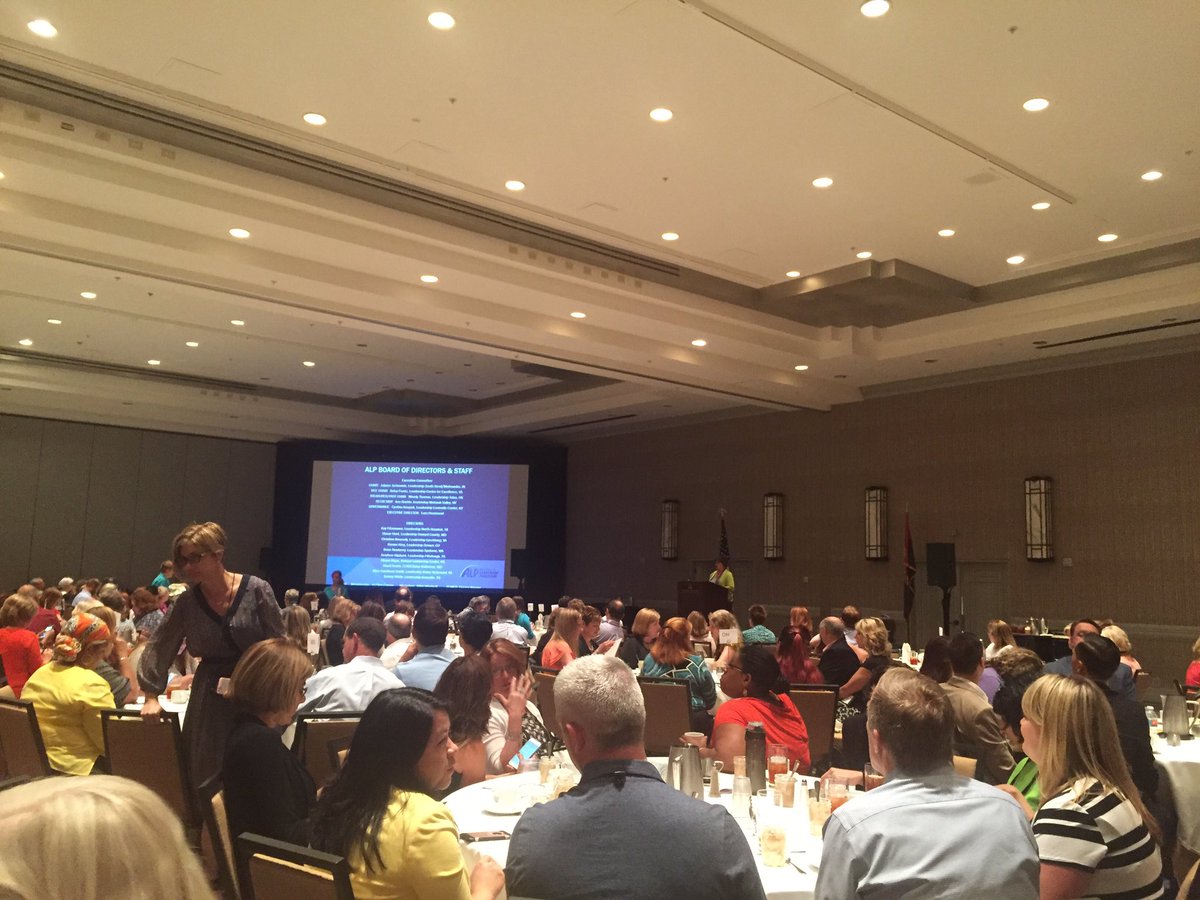 LeadershipORL's tweet photo. Proud to be attending #ALPinAZ with over 150 community leadership programs. Great conversation about best practices and innovative ideas! https://t.co/ebGkS8J2Sd