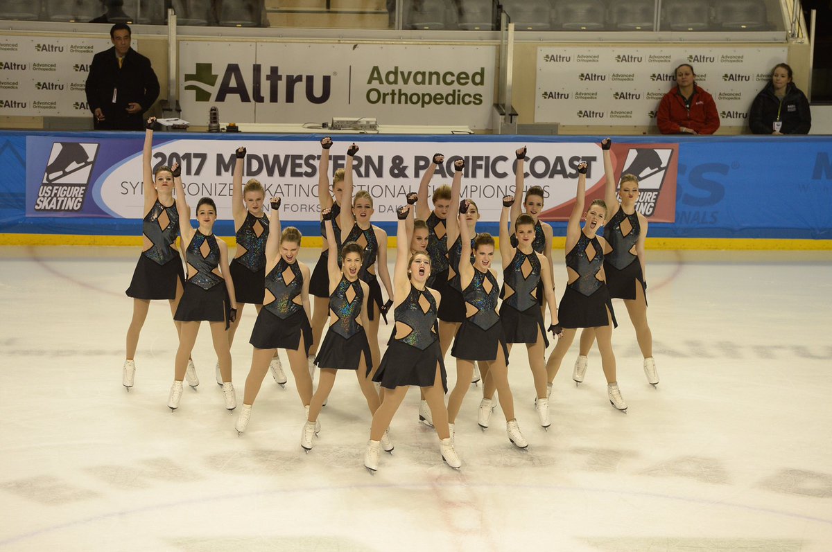 shaneerah's tweet photo. *ATTENTION ALL SYNCHO SKATERS IN THE STL AREA*--Don't miss out on the opportunity to skate with these amazing ladies in the upcoming season! https://t.co/2RuxXgvmaC