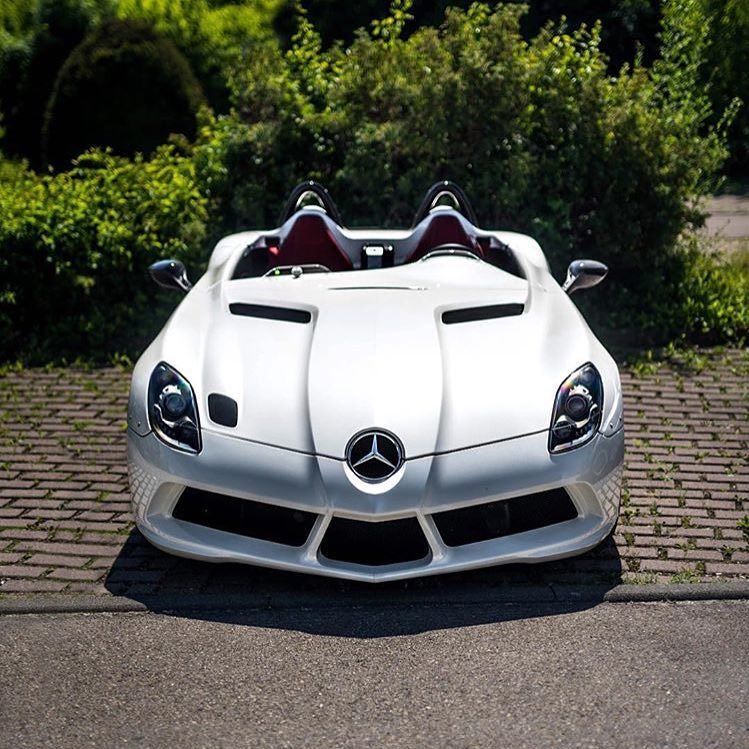 SixSpeedDials's tweet photo. Stirling Moss #1of75 
Via: @jgucars 
#sixspeeddials#mercedes#slr#mclaren#itswhitenoise#carlifestyle#amazingcars247#carthrottle#carporn https://t.co/ifAMhThpOa