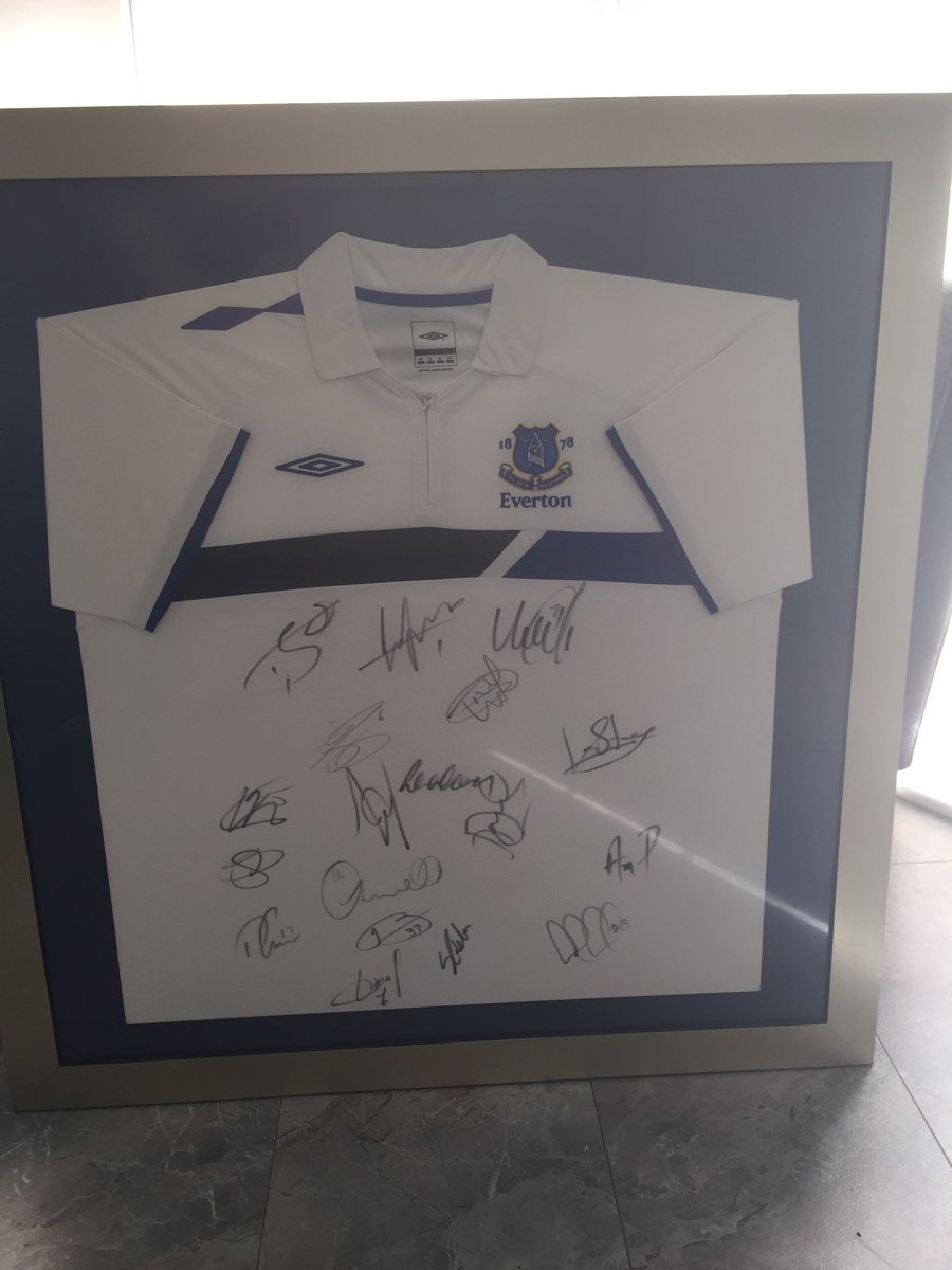 garbellsLFC's tweet photo. Looking for offers #EFC #fundraising 
Give this a share to your Blue's please @seddo1984 @BazzaTomFerg @LivEchoEFC @Everton https://t.co/YuxWs2IKU8