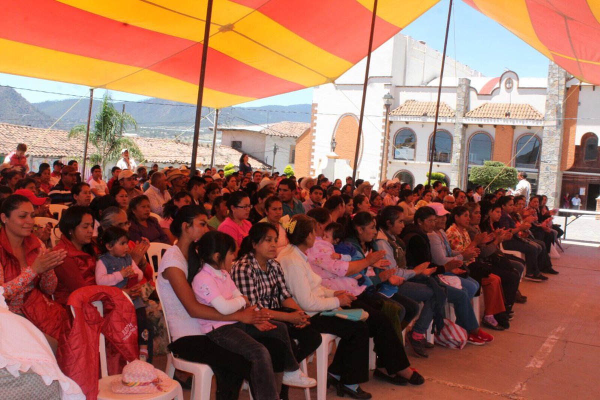 LopezaJuanm's tweet image. En Aquixtla entregamos 150 acciones de vivienda a integrantes de la CiOAC de diferentes mpios de la Sierra Norte y mis paisanos