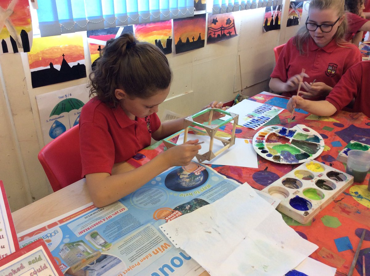 ClassRWvic's tweet photo. Colour mixing and painting our toy cars!  #art https://t.co/pCuUClkR8c
