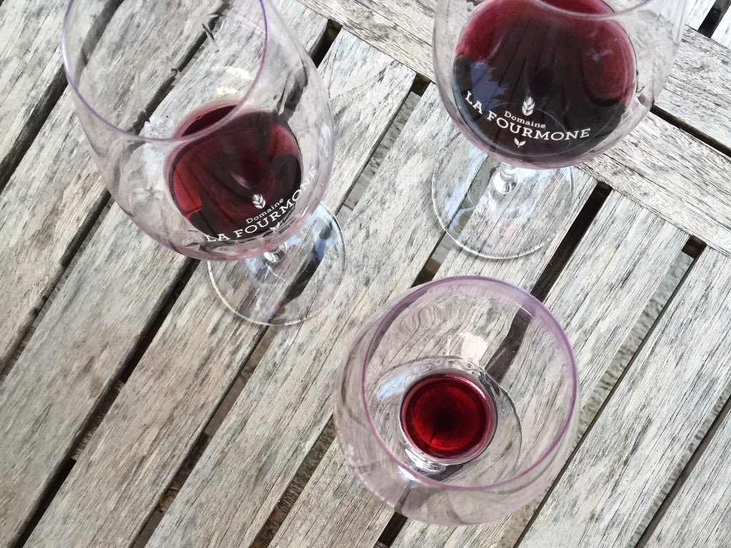 Lafourmone's tweet photo. Apero Time #domainelafourmone #fourmone #lafourmone #vin #wine #winelovers https://t.co/Ixa3HGstzq