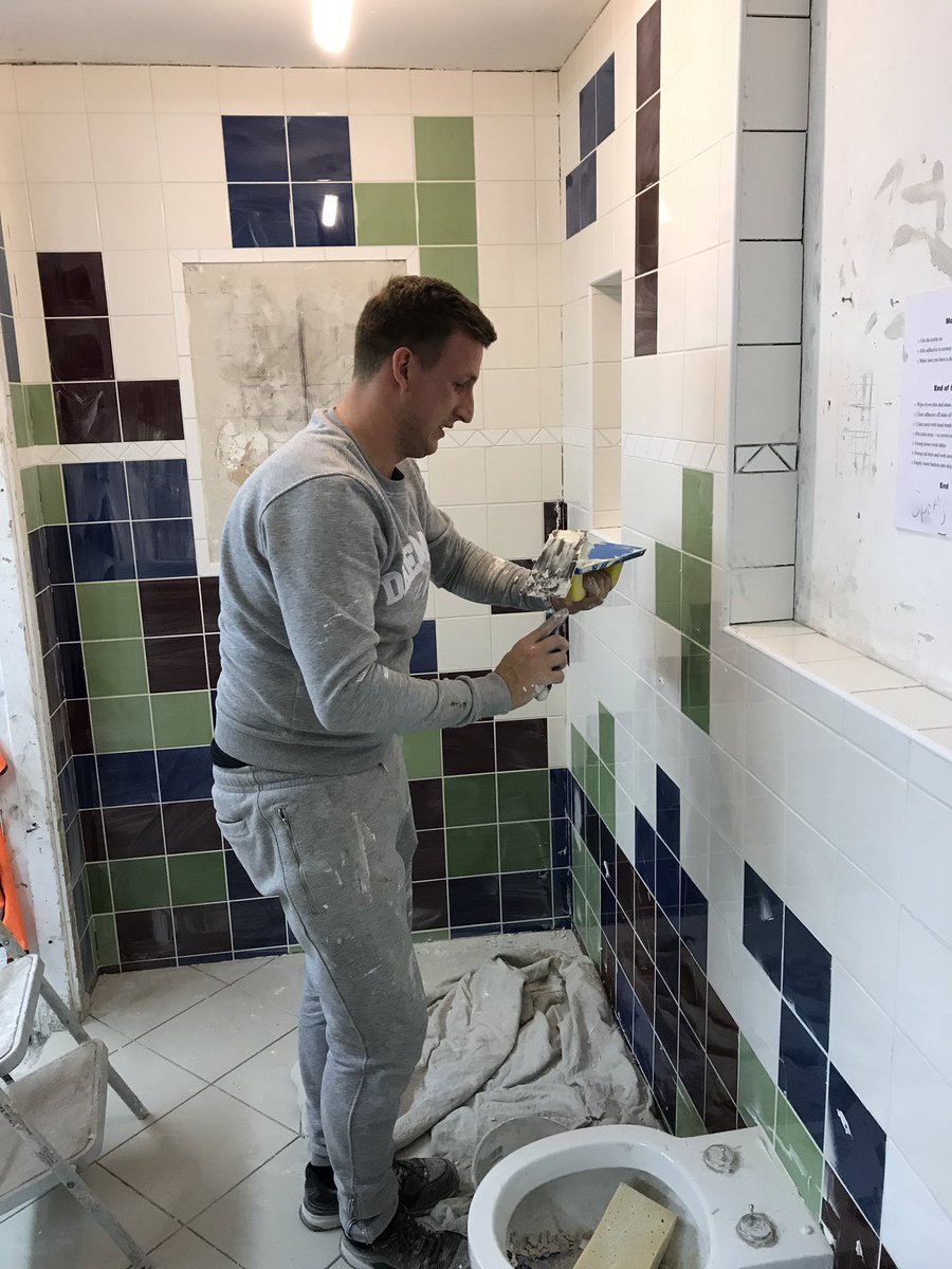 tradestraining1's tweet photo. Well done David on completing his 6 weeks Level 1 Diploma #ciity&amp;guildsdistinction https://t.co/Kn15IA6oEh