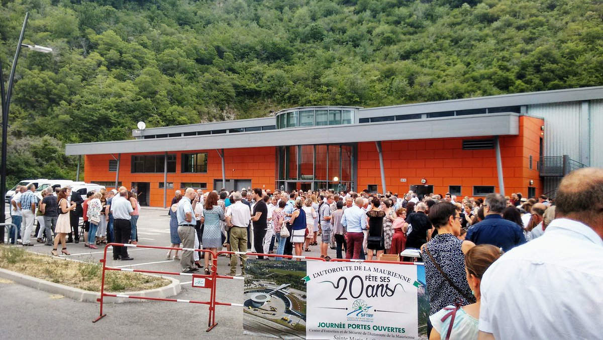 Florian_Paris_'s tweet photo. 20 ans de l'autoroute de la Maurienne à St-Julien Montdenis #SFTRF
Une infrastructure remarquable au service de l'attractivité de la vallée https://t.co/XS6RrVgmy5