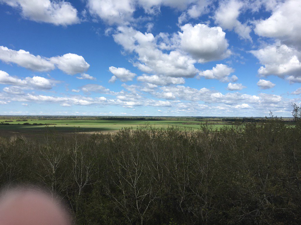 ldobranski's tweet photo. The vista for @MeewasinARS @ve5aa #fieldday site #hamr is an outdoor activity!  #arrlfd #racfd.  Operating as #ve5rac https://t.co/ON6mw9BIky