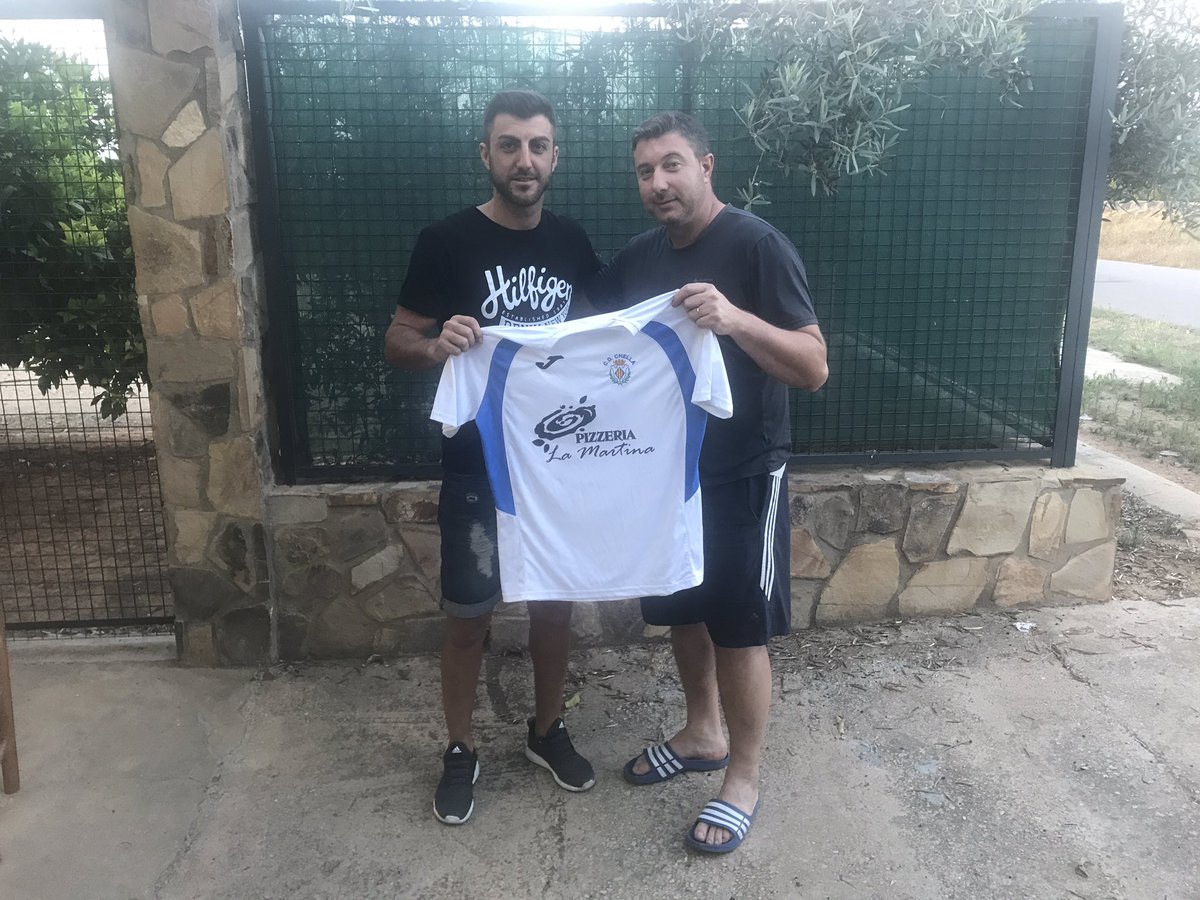CDChellaOFICIAL's tweet image. Dos fichajes más para nuestro CD, Adrian Tortosa y Alex Carbó. Bienvenidos a vuestra casa.