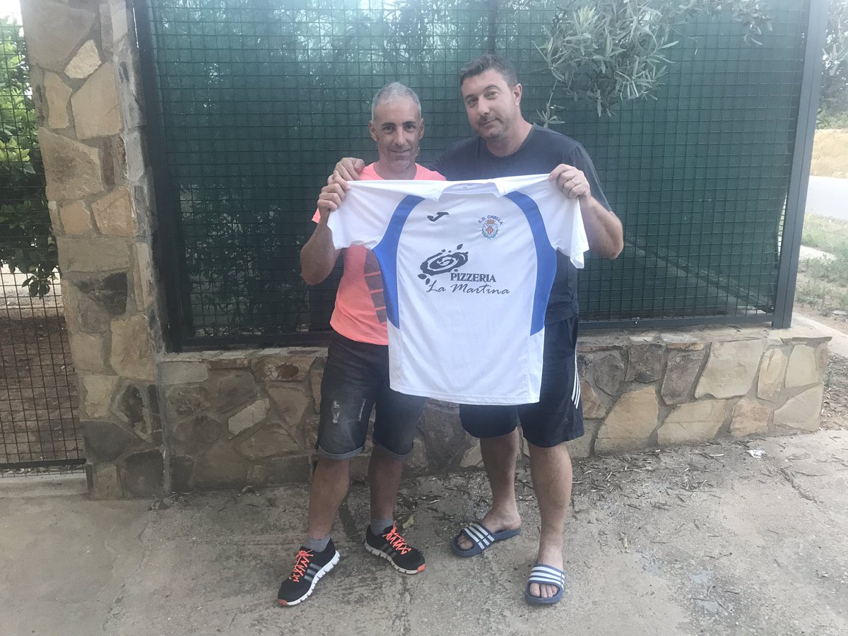 CDChellaOFICIAL's tweet image. Y debuta en el CD como segundo entrenador toda una institución en nuestro club, no diga Rafa diga gol. Bienvenido de nuevo a esta tu casa