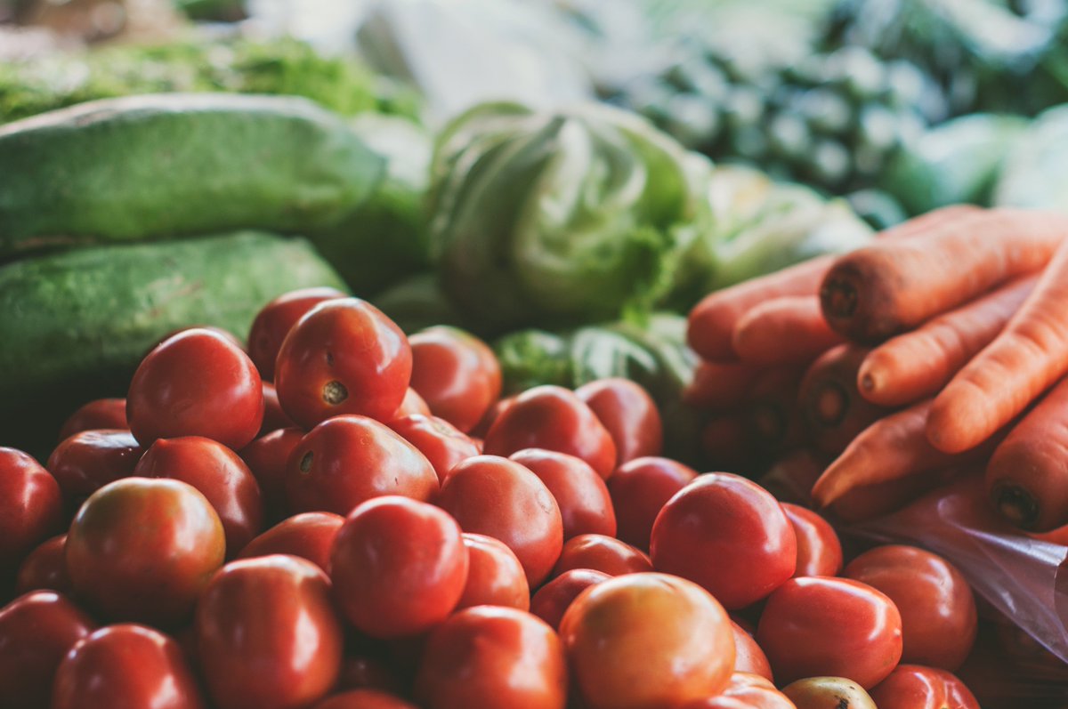 HC_Apothecary's tweet photo. With so many choices at the grocery store, it can be hard to find the healthest options. Here's a few tips to help: https://t.co/THDfby8wGX https://t.co/ukP7lRKUYu